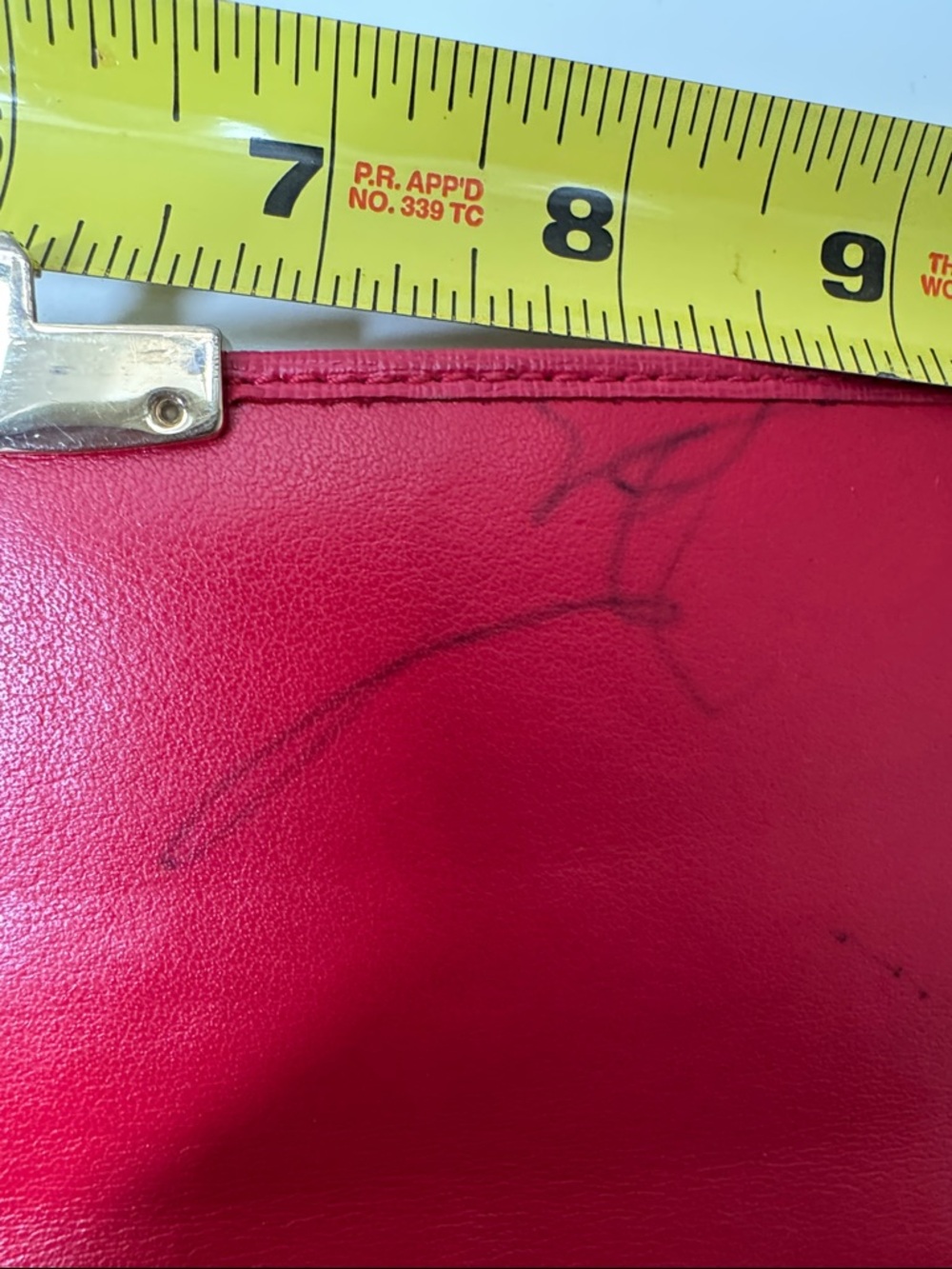 Furla red textured wallet. - Picture 7 of 11